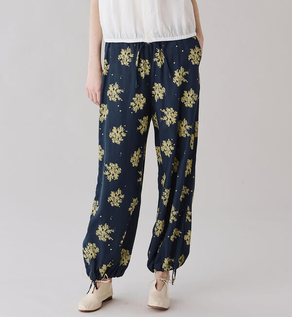 LE GLAZIK「LE GLAZIK | ツイルプリント エラスティックパンツ WOMEN」|チノ|NAVY