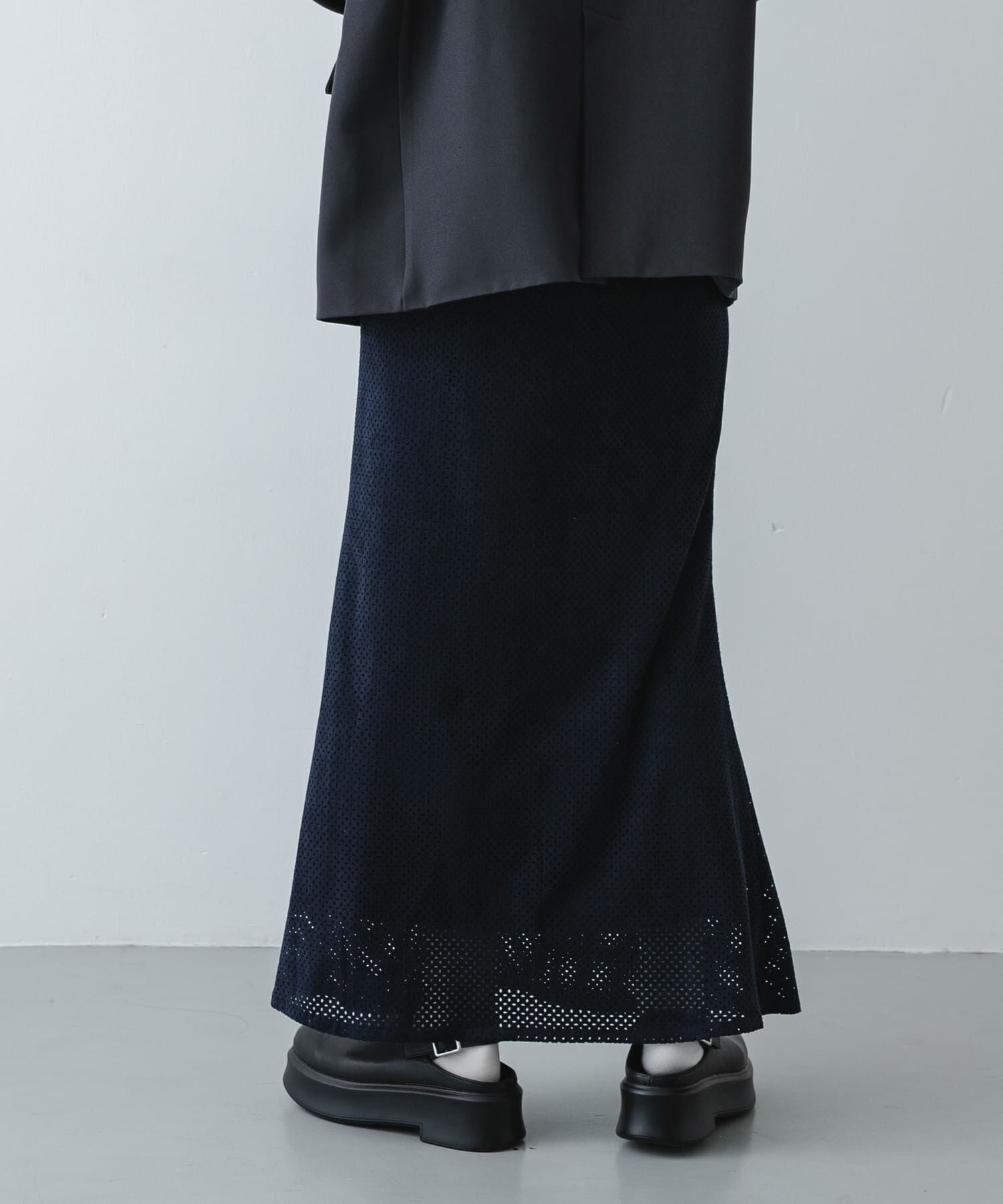 SENSE OF PLACE by URBAN RESEARCH「FSパンチングナロースカート」|スカート|