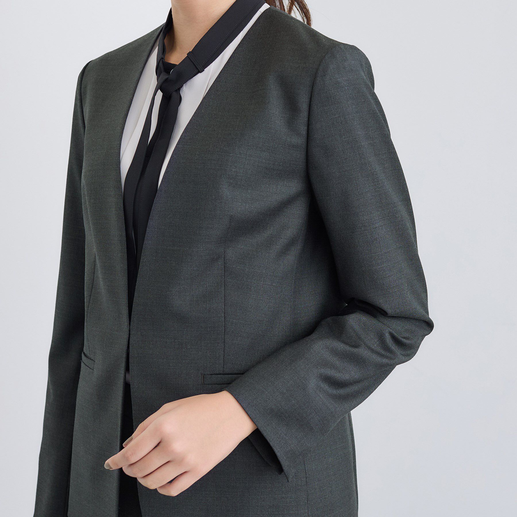 INDIVI「【日本製／スーツ／通勤】シルクウールストレッチ ノーカラージャケット」|スーツ|