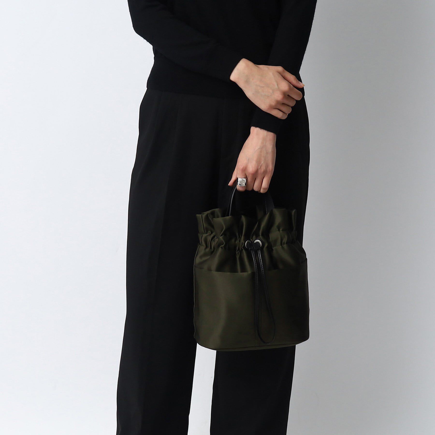 HIROKO HAYASHI「LUINI SATINE（ルイーニ サティーネ）ショルダーバッグ」|ショルダー・メッセンジャー|