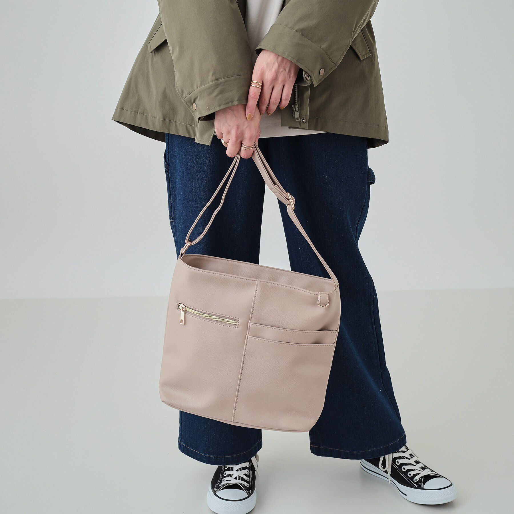 SHOO･LA･RUE「プレゼントにも フロント切り替えショルダーバッグ」|ショルダー・メッセンジャー|