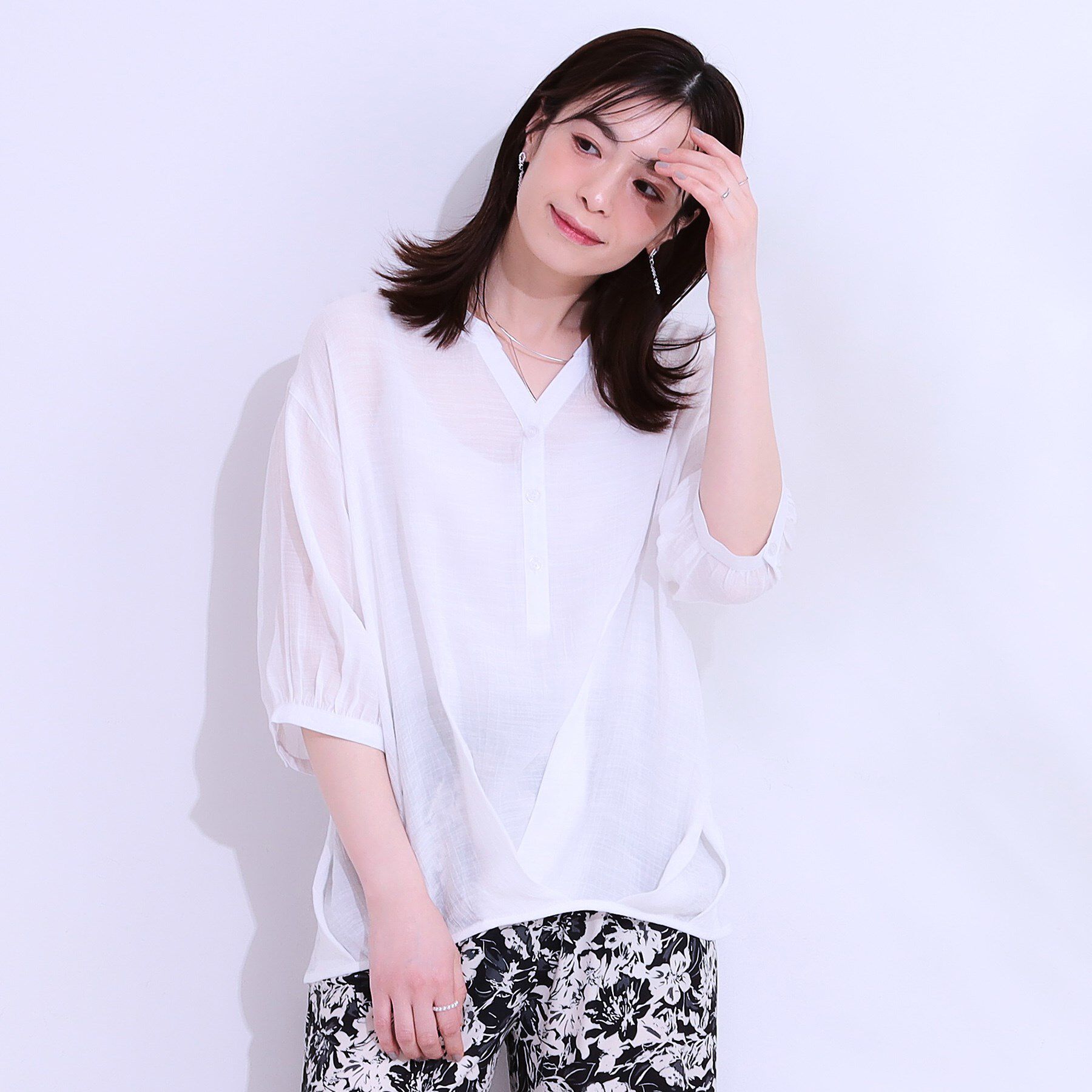 SHOO･LA･RUE「【S-LL】インせず腰回りすっきり フロントタックブラウス」|シャツ・ブラウス|