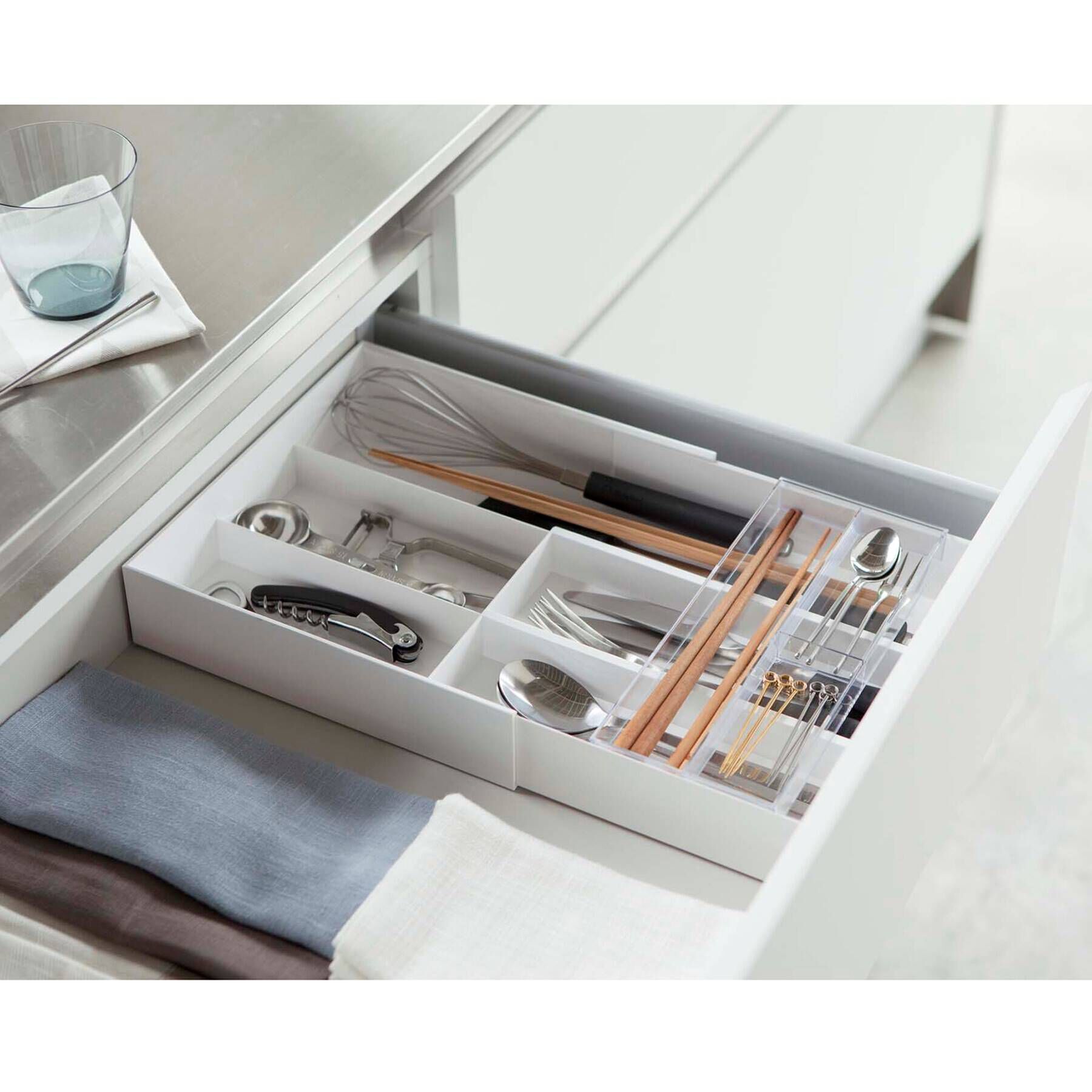 212 KITCHEN STORE「伸縮＆スライドカトラリートレー WH 山崎実業 ＜tower タワー＞」|食器・キッチングッズ|