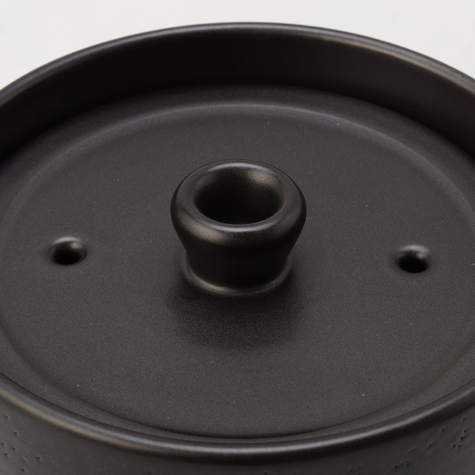 212 KITCHEN STORE「ごはん土鍋 2合炊き BK」|食器・キッチングッズ|