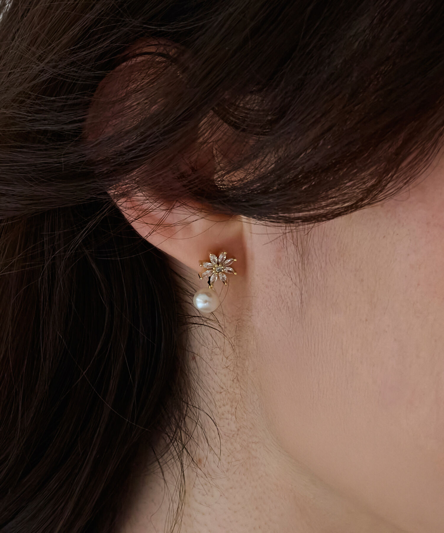 Phoebe「クリスタルペタルパールピアス」|ピアス|