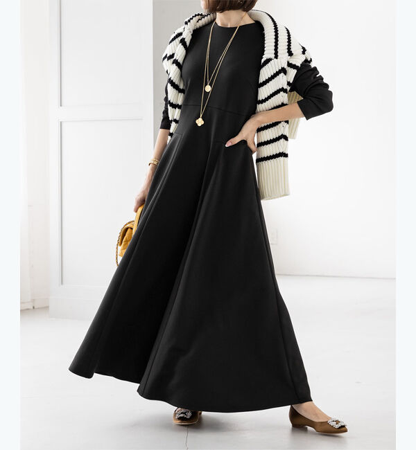 ur's「【星玲奈さんコラボアイテム】ボンディングフィットアンドフレアワンピース」|ワンピース|ブラック