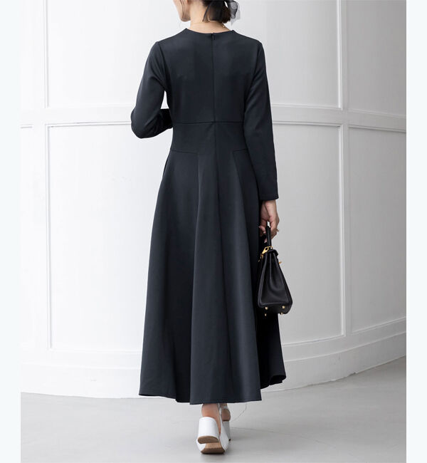 ur's「【星玲奈さんコラボアイテム】ボンディングフィットアンドフレアワンピース」|ワンピース|