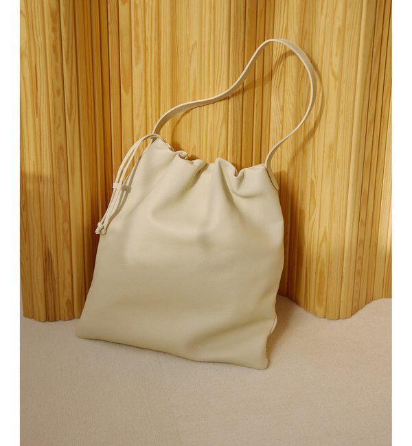 Hoaw.「【Hoaw.】ギャザーショルダーバッグ」|トートバッグ|アイボリー