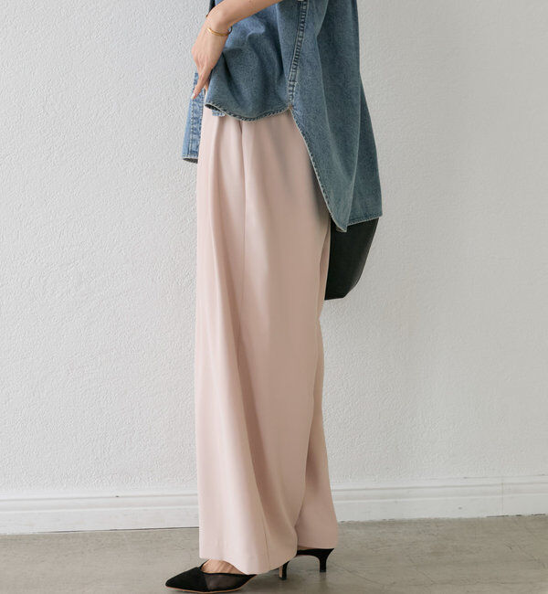  「【ウォッシャブル】【シーズンレスで使える】タックワイドスラックス」|チノ|