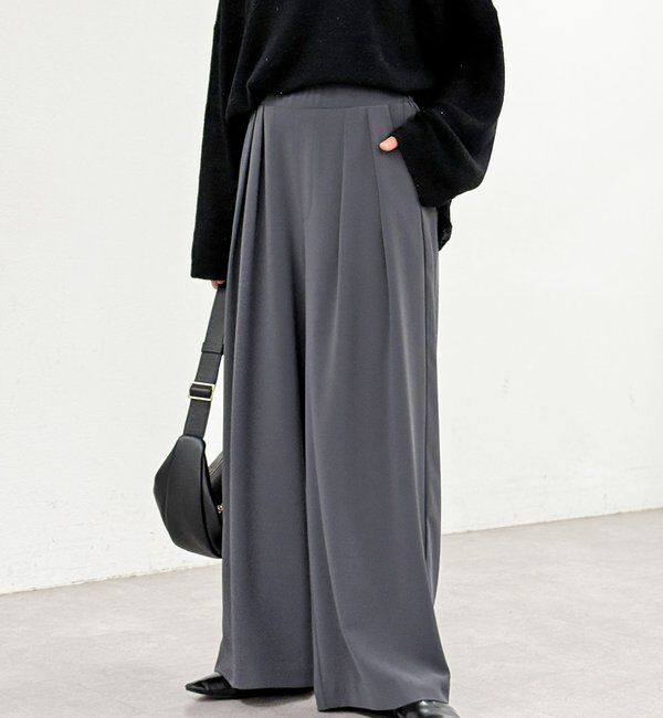  「【ウォッシャブル】【シーズンレスで使える】タックワイドスラックス」|チノ|