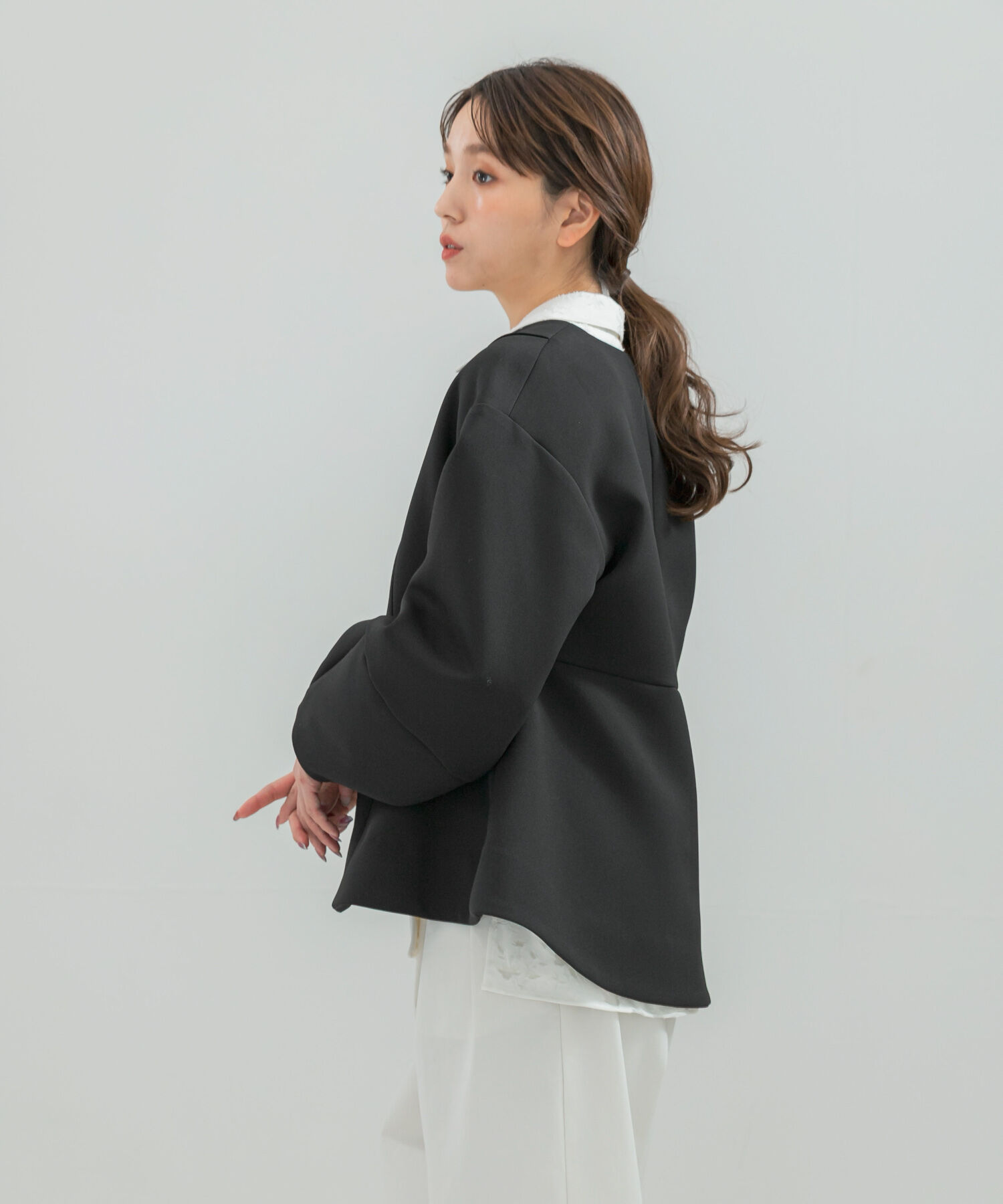 URBAN RESEARCH ROSSO「『WEB限定』デザインボタンペプラムツイルジャケット」|ノーカラージャケット|