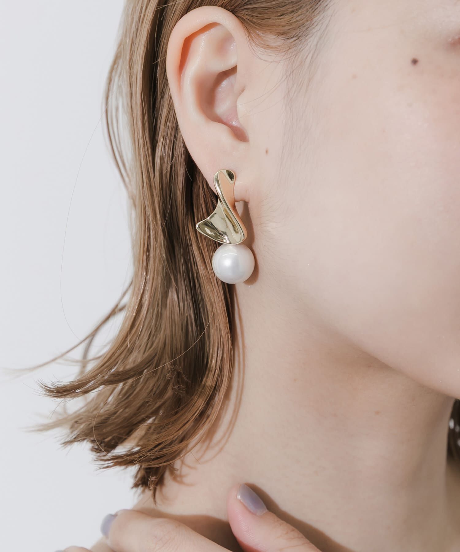 SMELLY「メタルウェーブパールピアス」|ピアス|