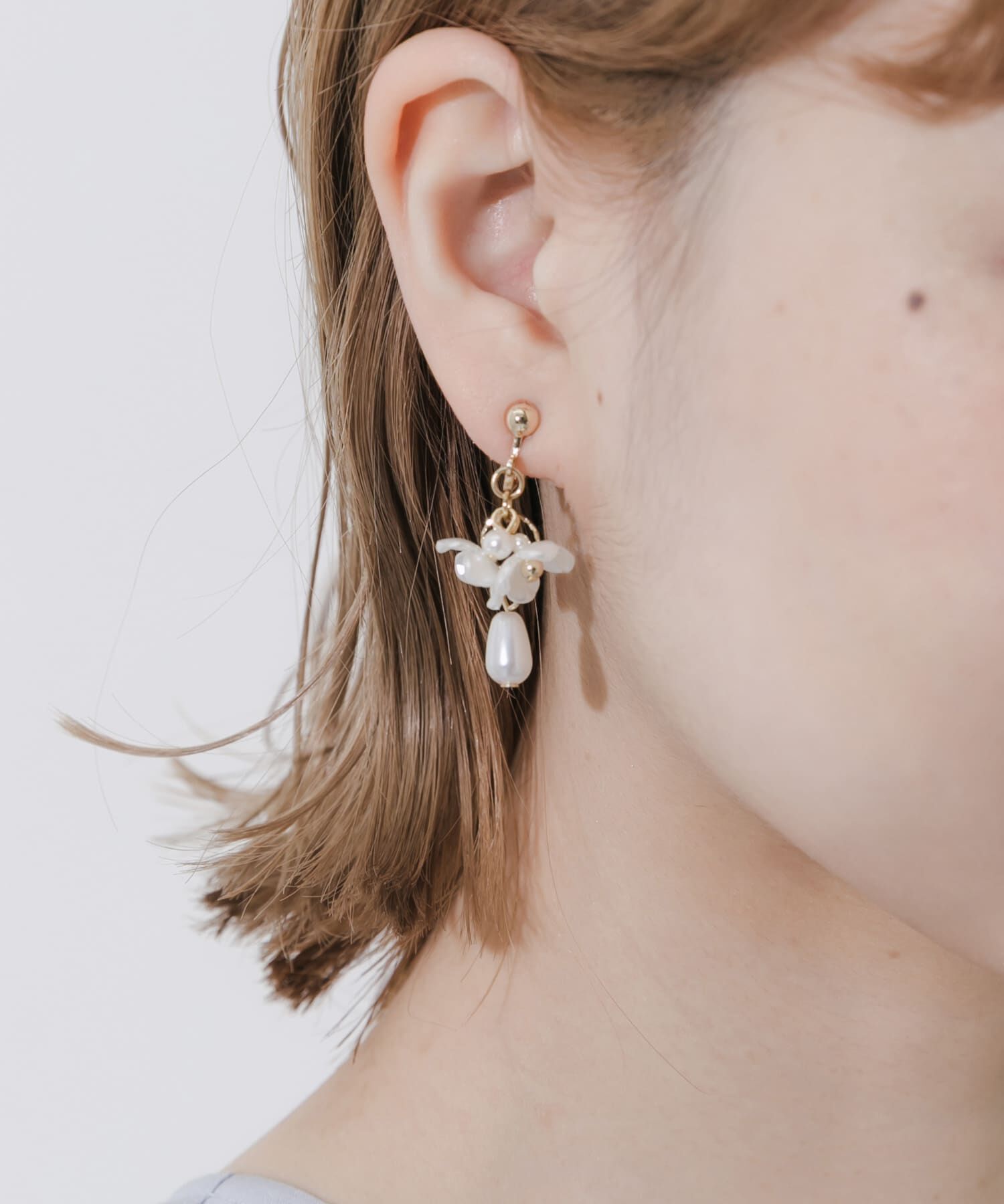 SMELLY「ドロップパールフラワーイヤリング」|イヤリング|