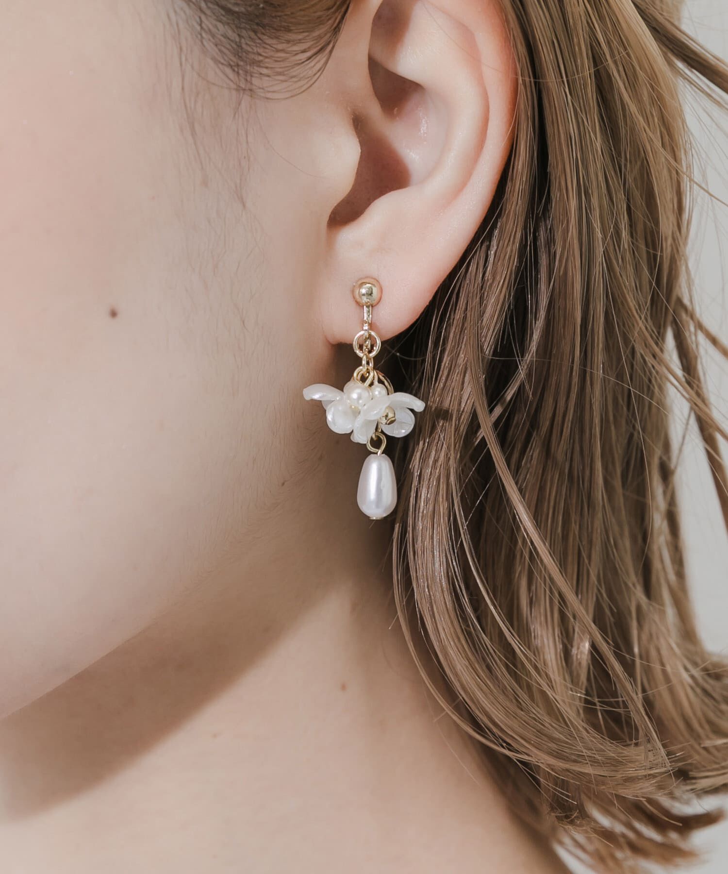 SMELLY「ドロップパールフラワーイヤリング」|イヤリング|