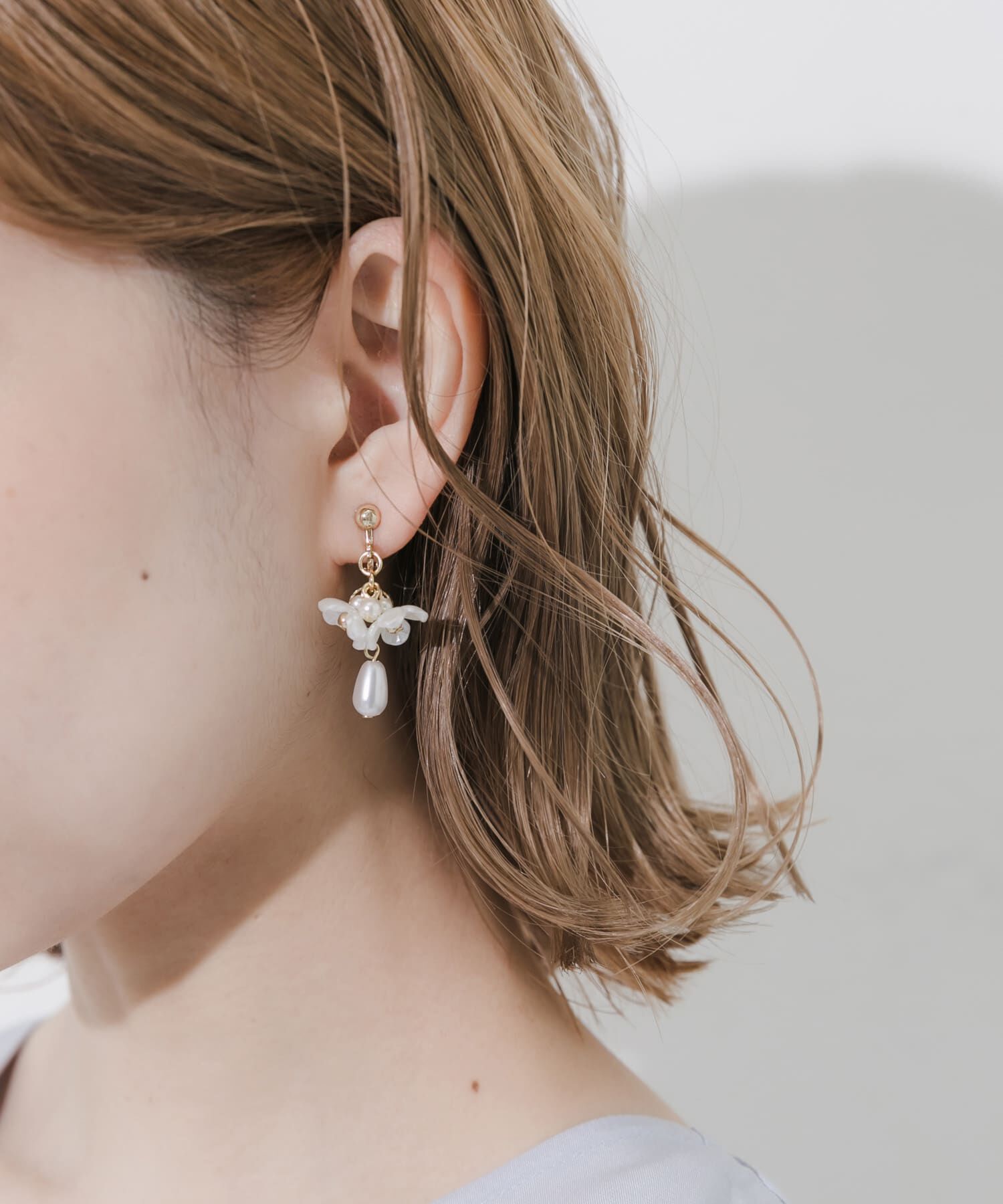 SMELLY「ドロップパールフラワーイヤリング」|イヤリング|