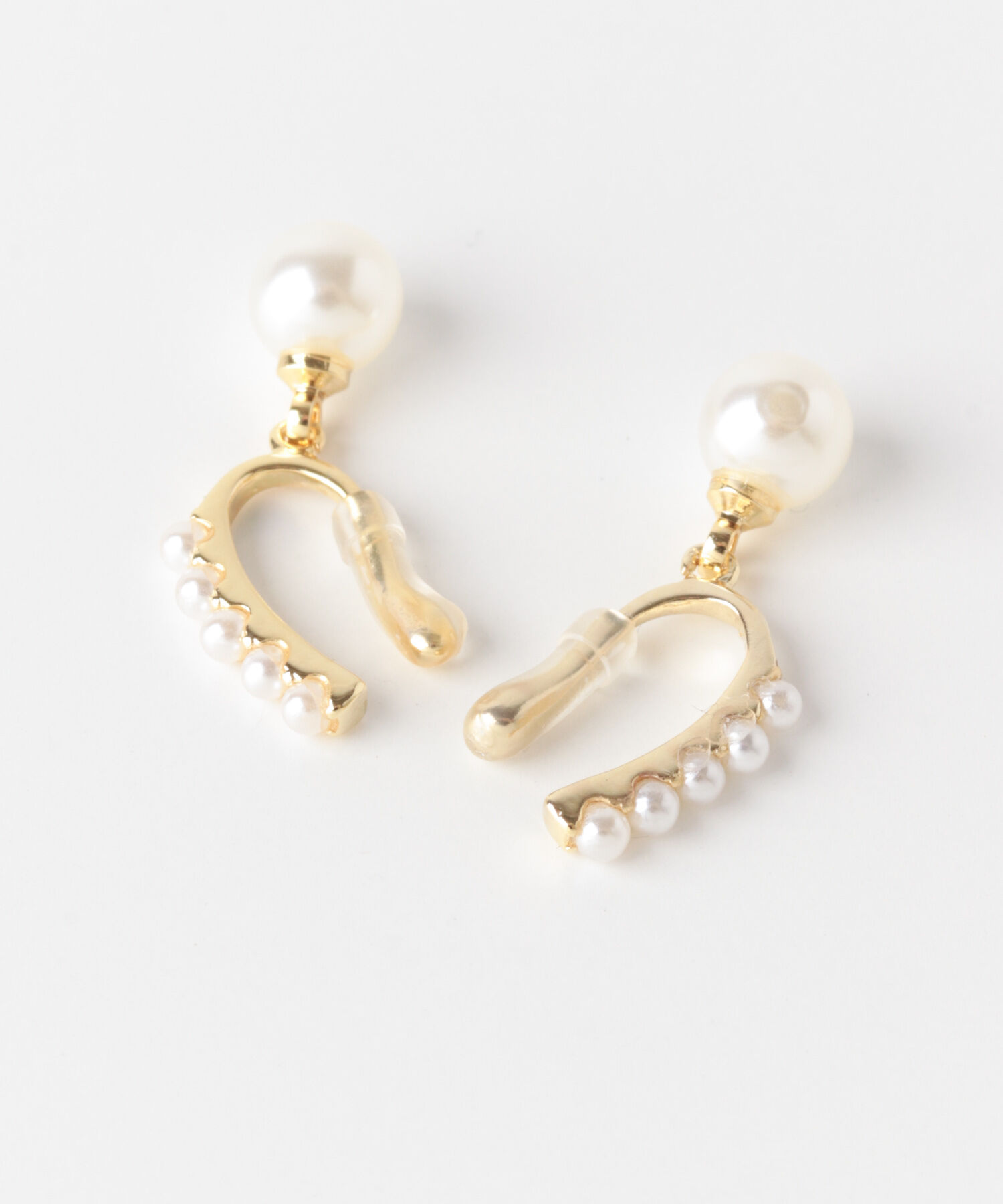 SMELLY「パールオメガイヤリング」|イヤリング|