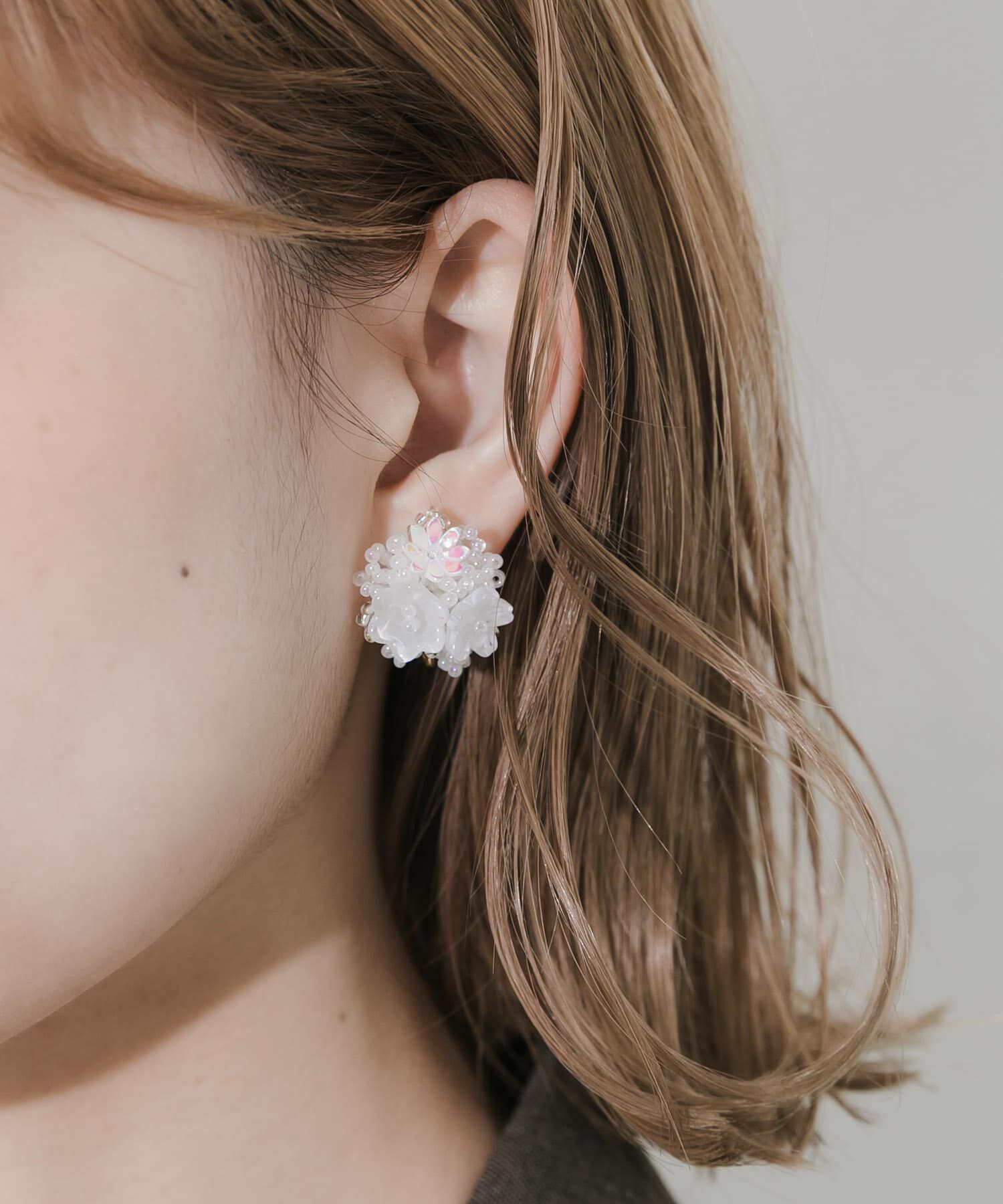 SMELLY「フラワービーズボリュームイヤリング」|イヤリング|