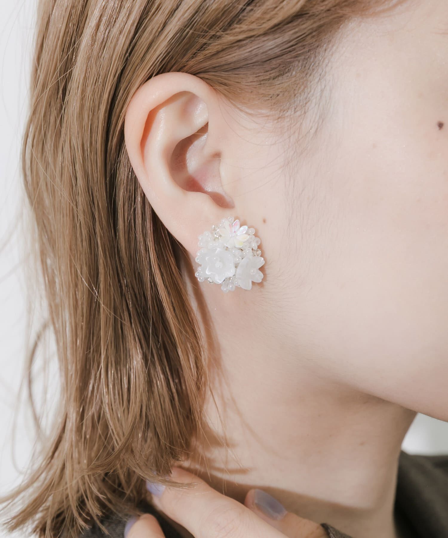 SMELLY「フラワービーズボリュームイヤリング」|イヤリング|