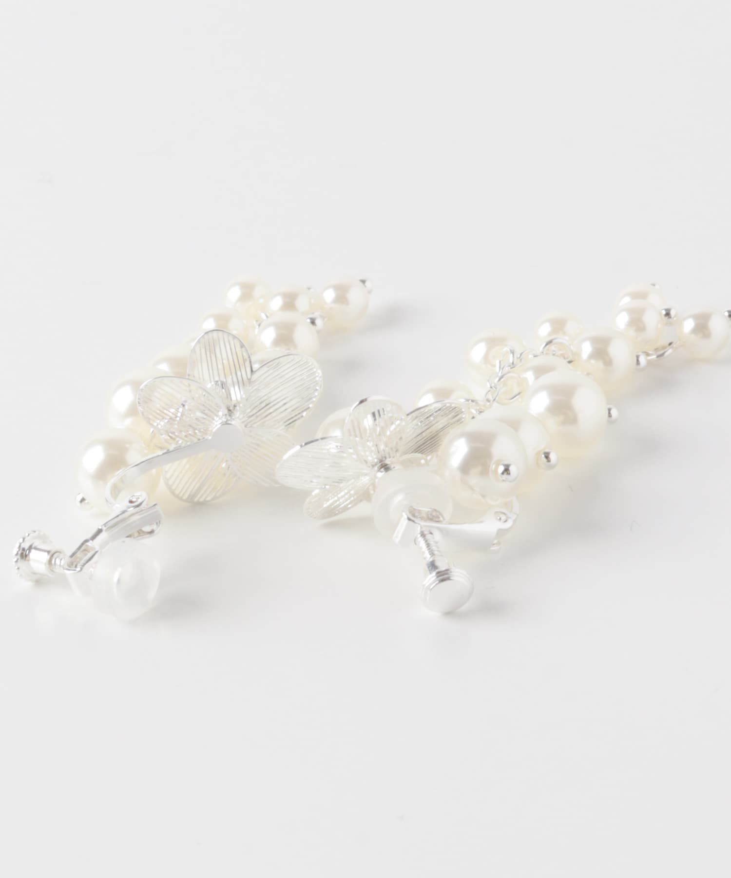 SMELLY「フラワーパールスウィングイヤリング」|イヤリング|