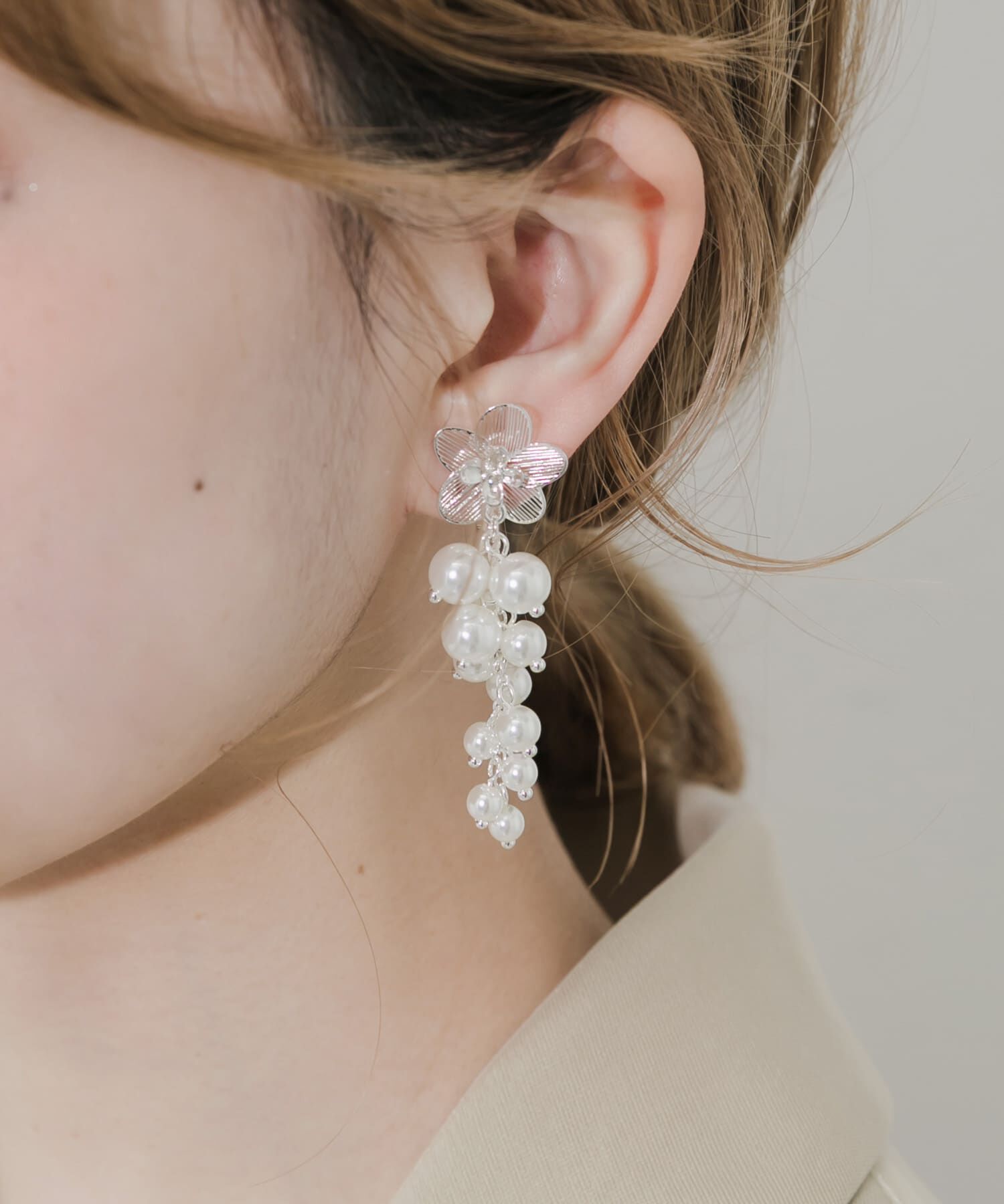 SMELLY「フラワーパールスウィングイヤリング」|イヤリング|