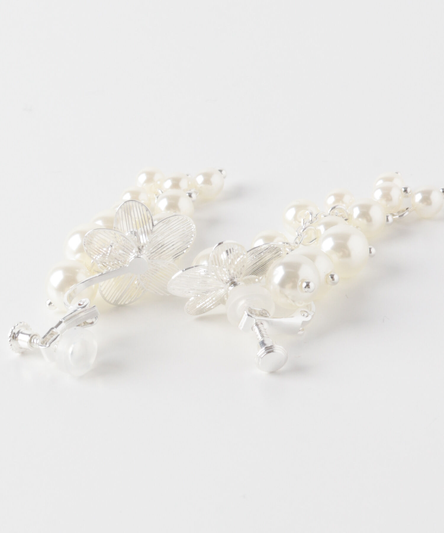 SMELLY「フラワーパールスウィングイヤリング」|イヤリング|