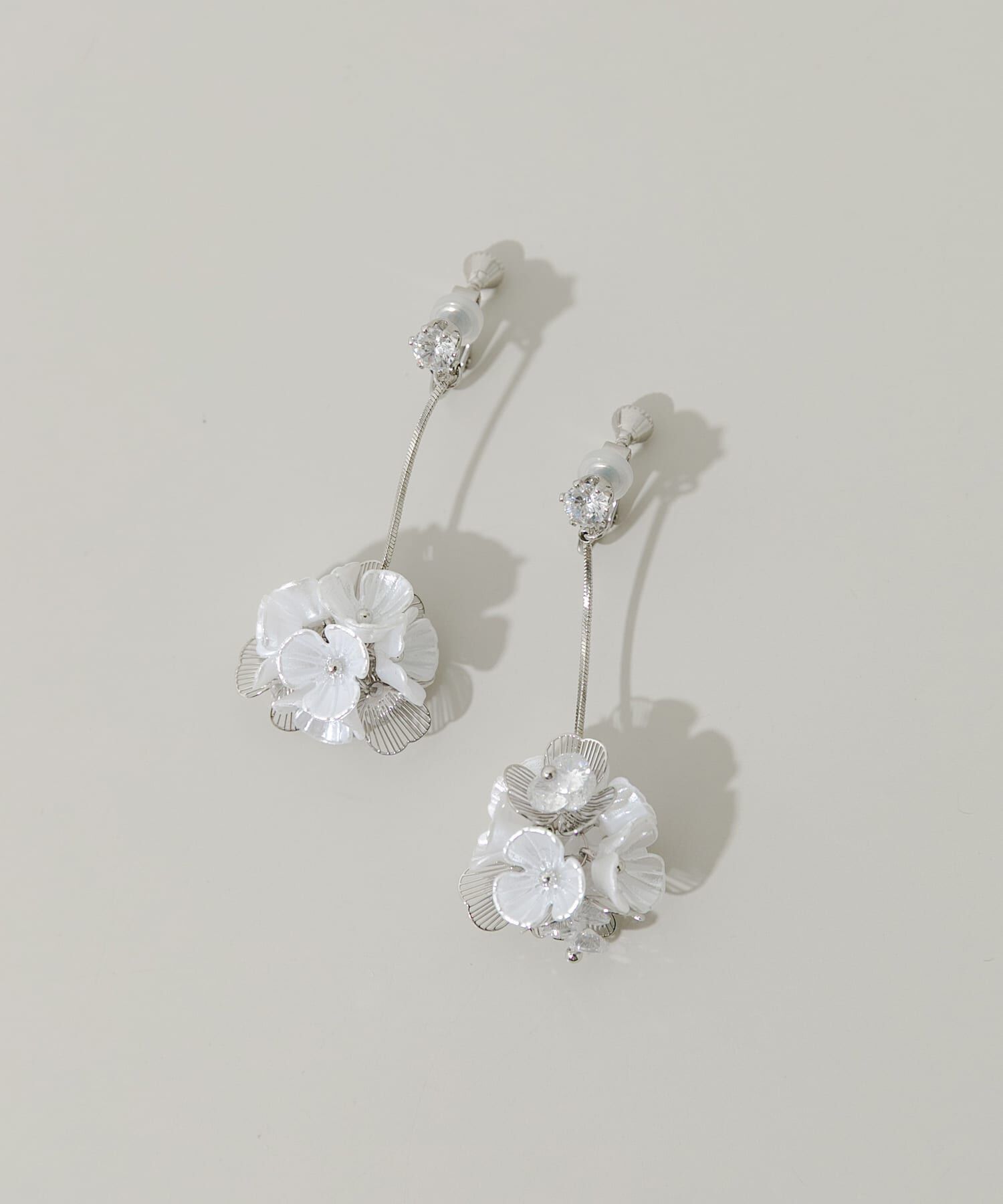 SMELLY「フラワーブーケイヤリング」|イヤリング|シルバー系その他