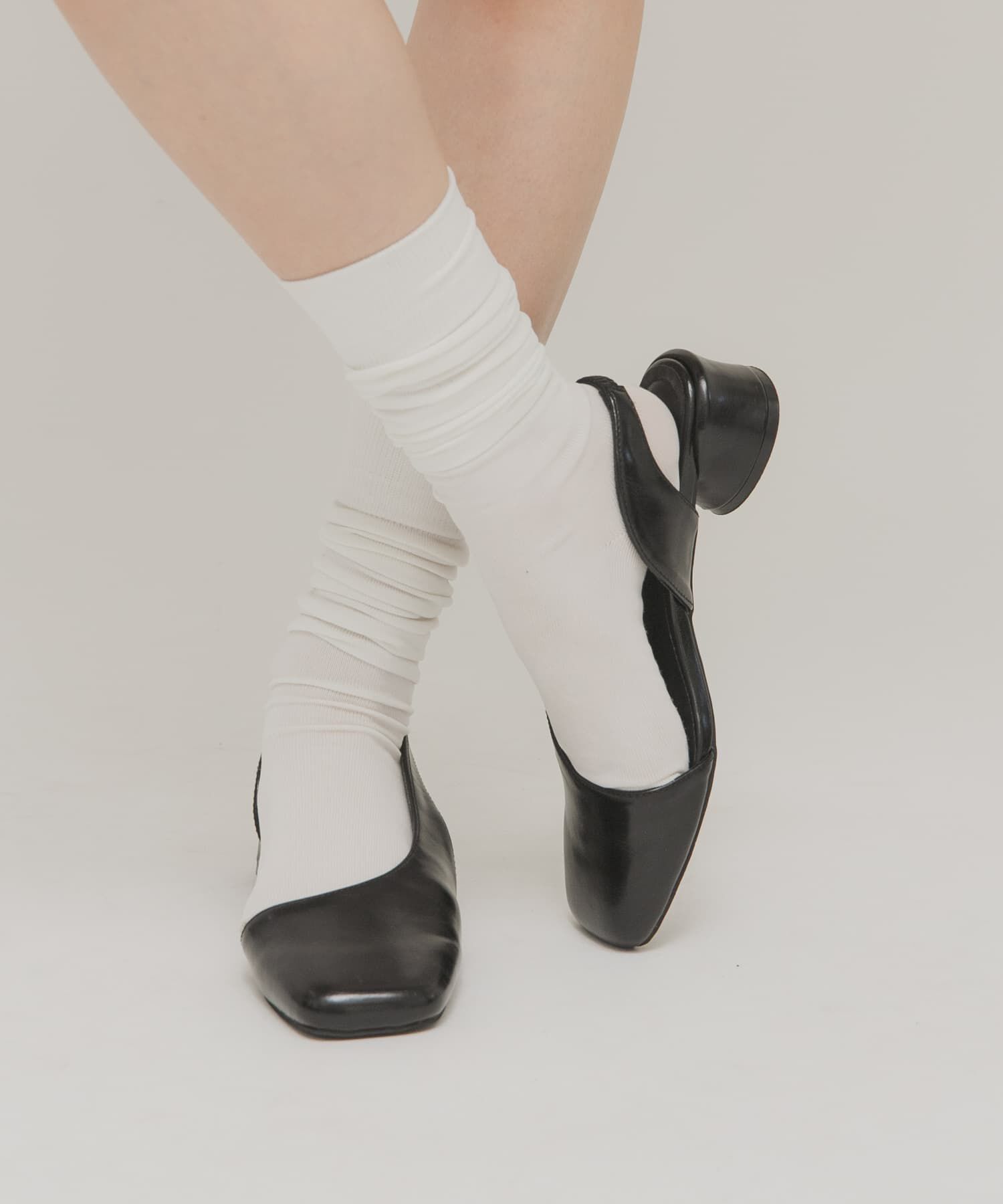  「スクエアトゥアシンメトリーパンプス」|パンプス|ブラック