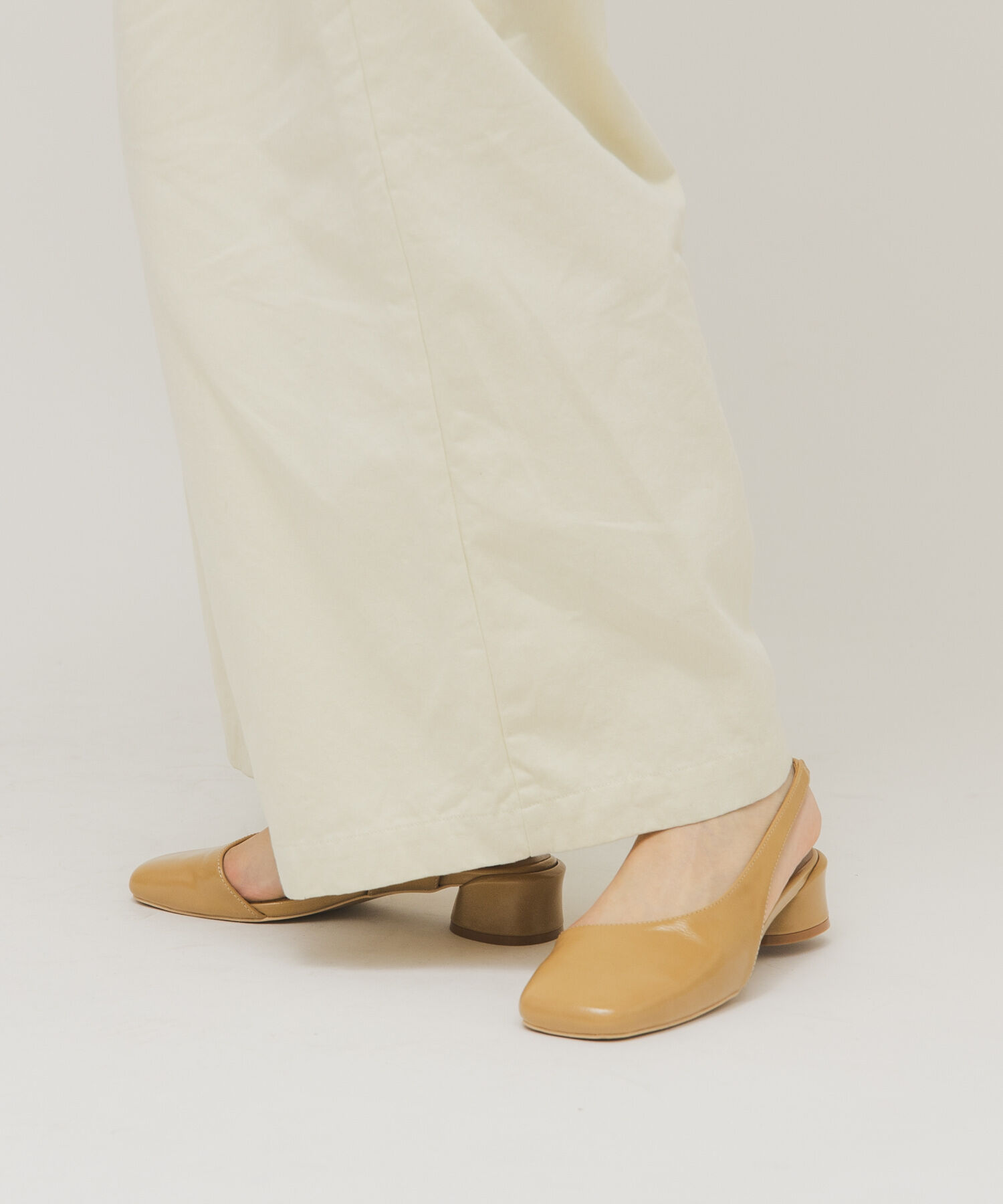  「スクエアトゥアシンメトリーパンプス」|パンプス|