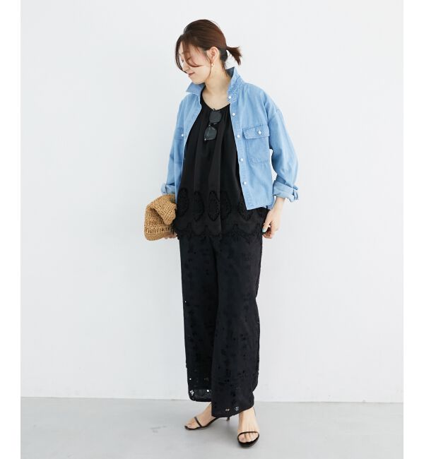  「《軽い素材》パールボタンコンパクトデニムシャツ」|シャツ・ブラウス|