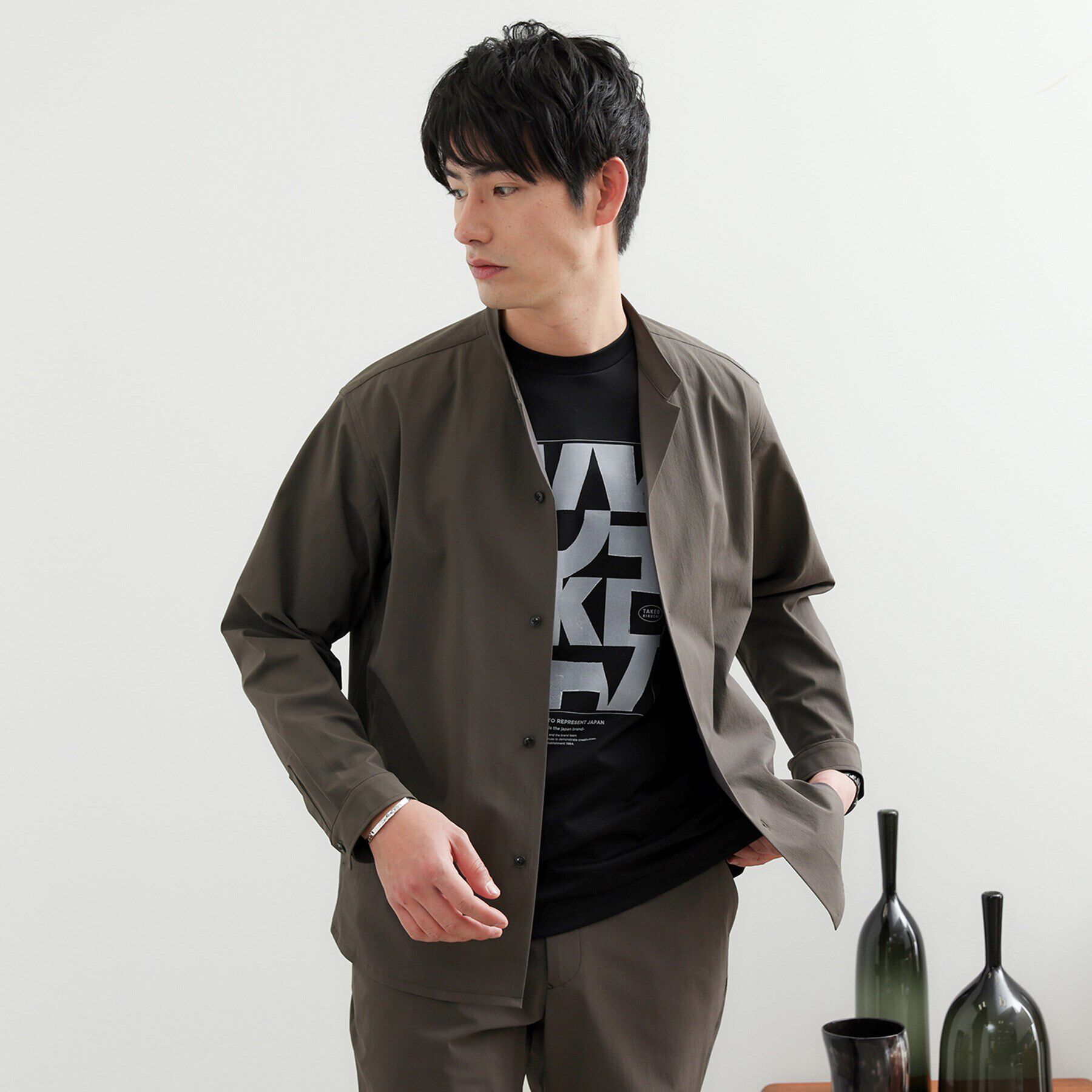 TAKEO KIKUCHI「【軽羽織】ハイストレッチ オープンバンドカラー シャツ」|シャツ・ブラウス|チャコールグレー(0