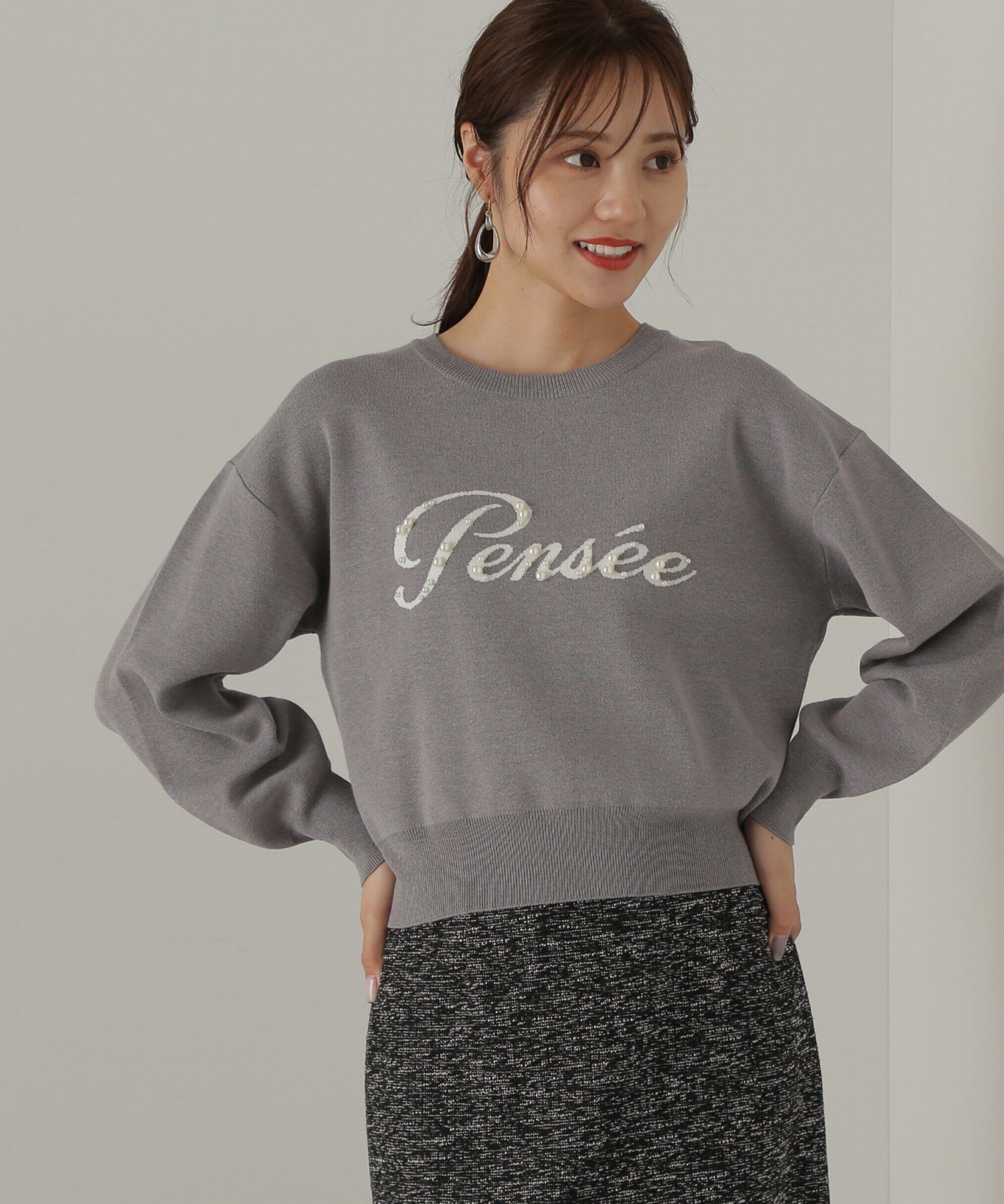 PROPORTION BODY DRESSING「パールロゴニット　WEB限定カラー：ブラウン　24AW」|ニット・セーター|