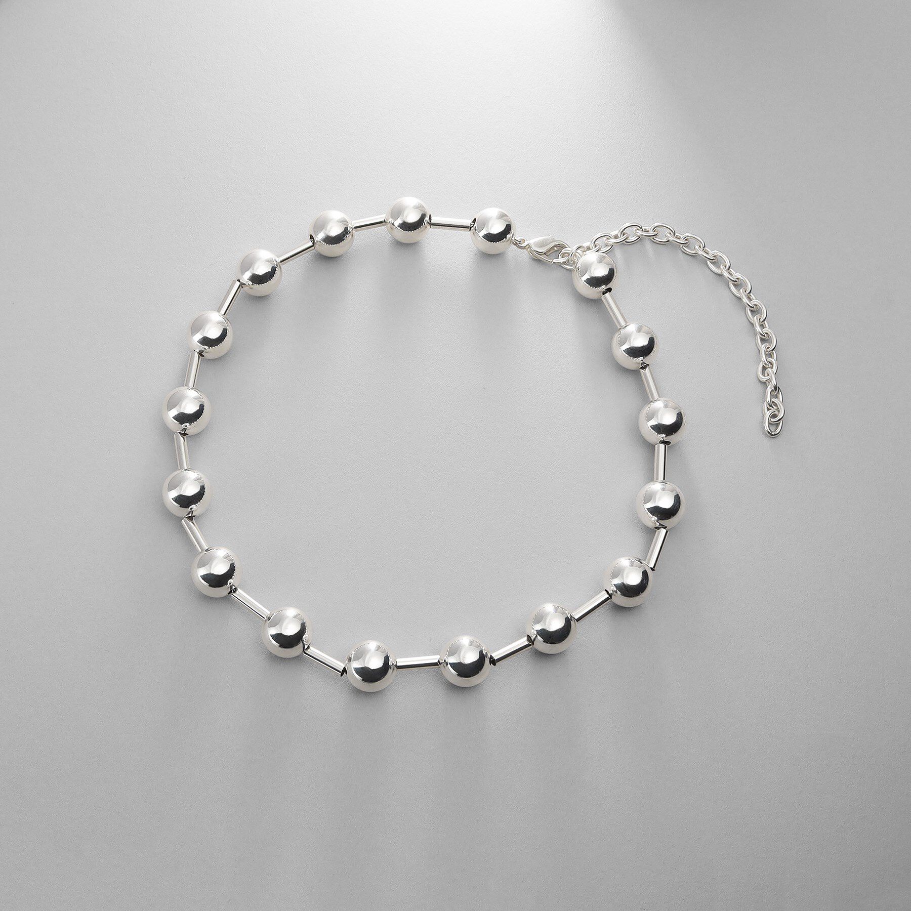 COCOSHNIK ONKITSCH「シルバー ホロウボールコネクテッド ネックレス」|ネックレス|