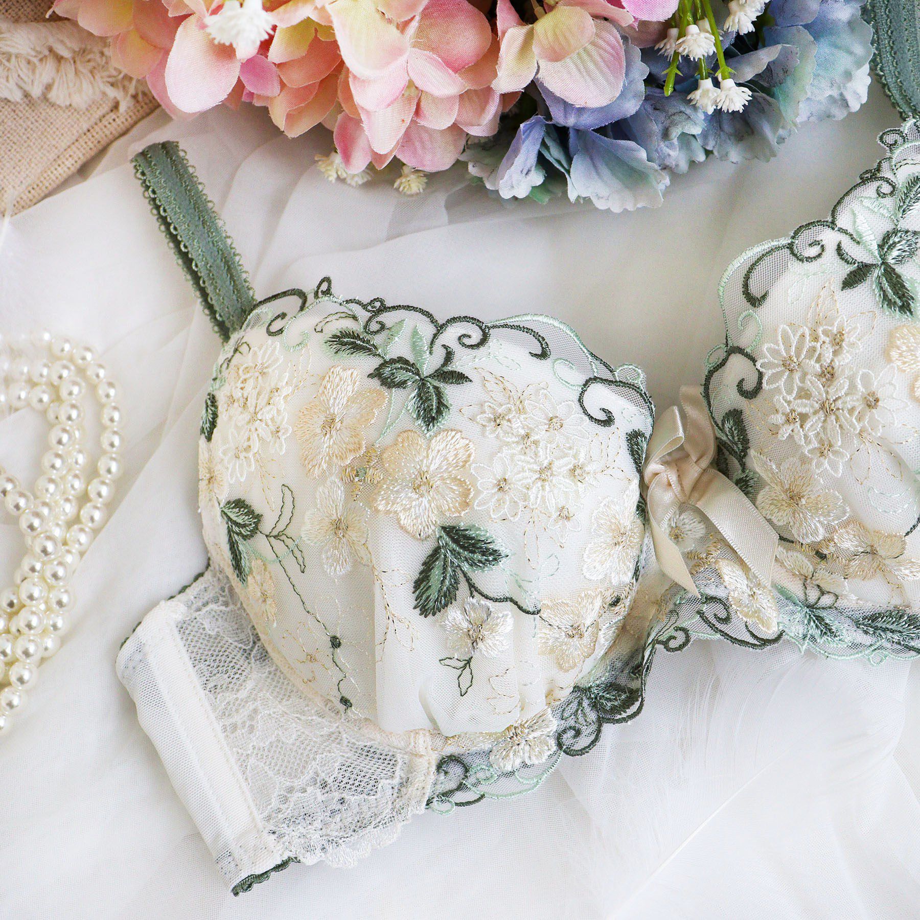 Risa Magli「エリアン ブラジャー (D-F) ＜Side Shape（サイドシェイプ）＞」|インナー|