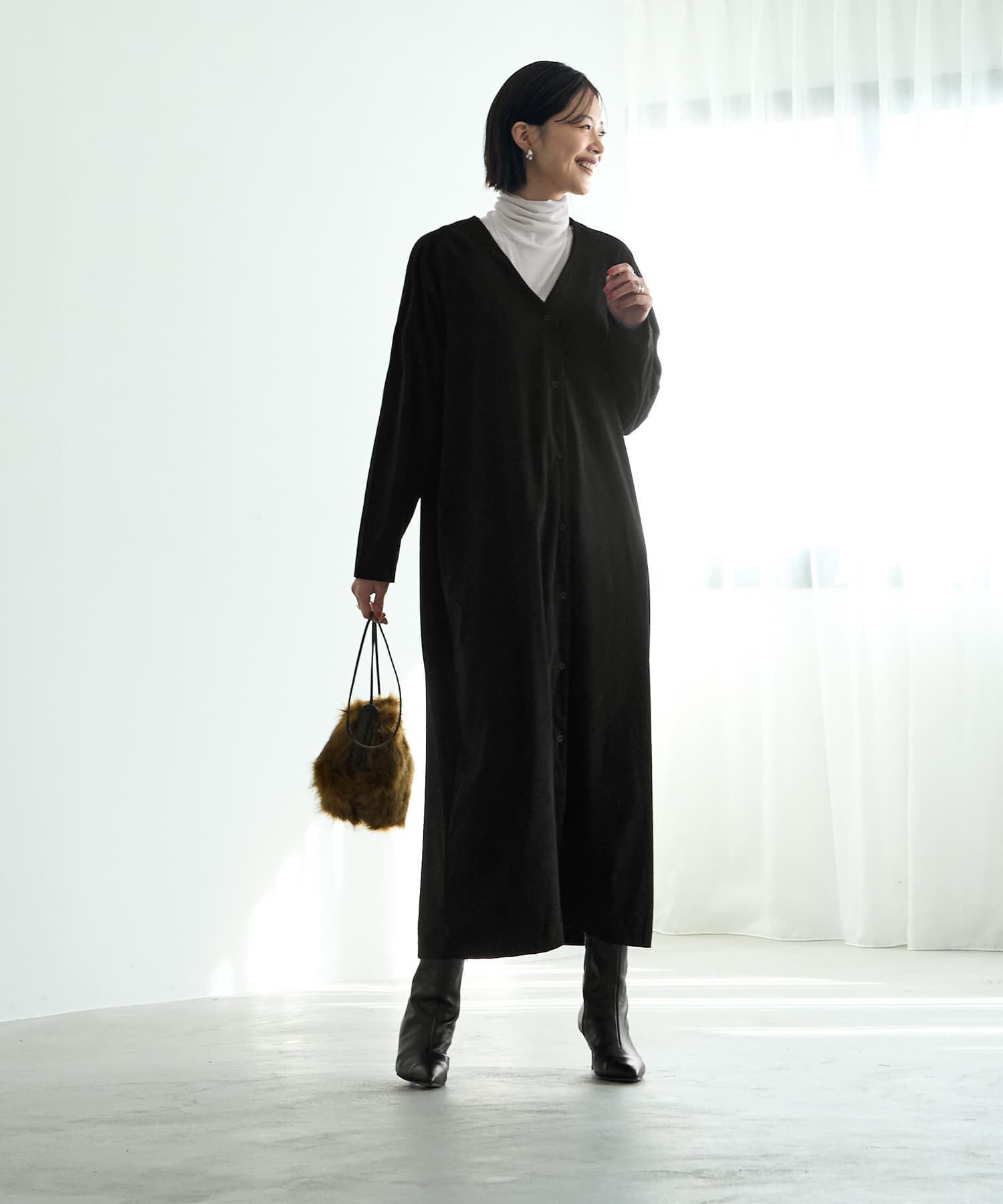 STYLE DELI「ライトコーデュロイVネックワンピース」|ワンピース|ブラック