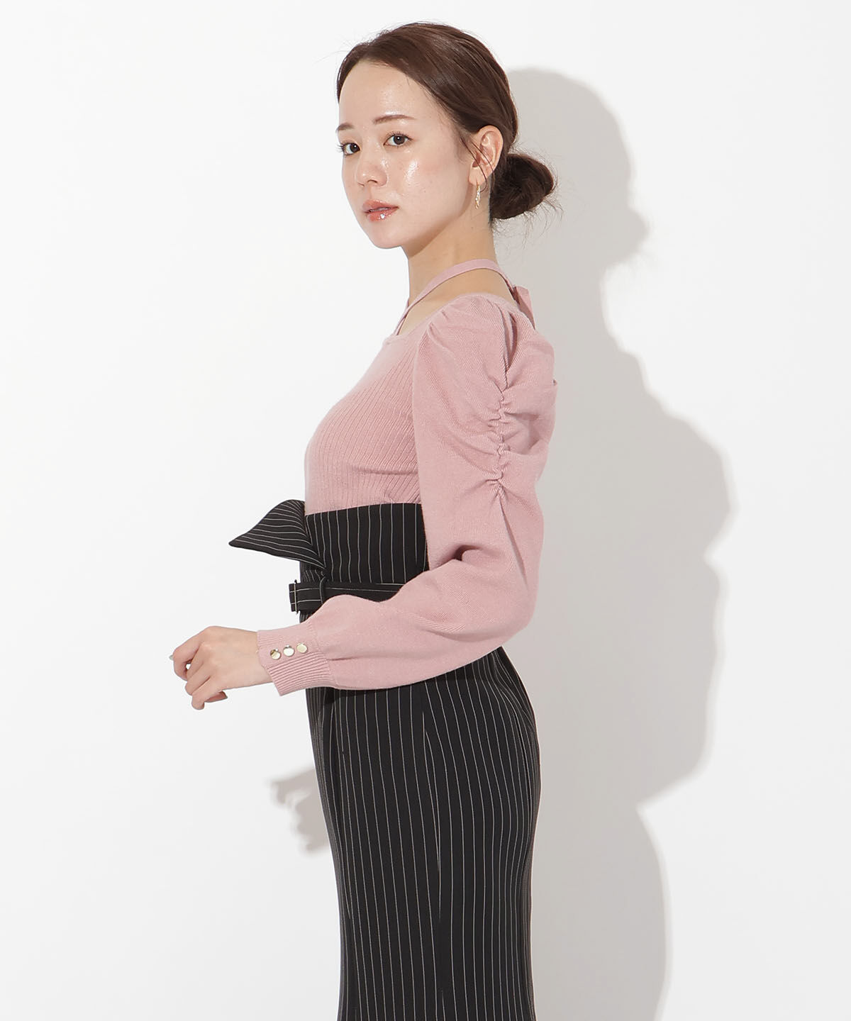 アンドクチュール「スクエアネック袖ギャザープルオーバー」|ニット・セーター|