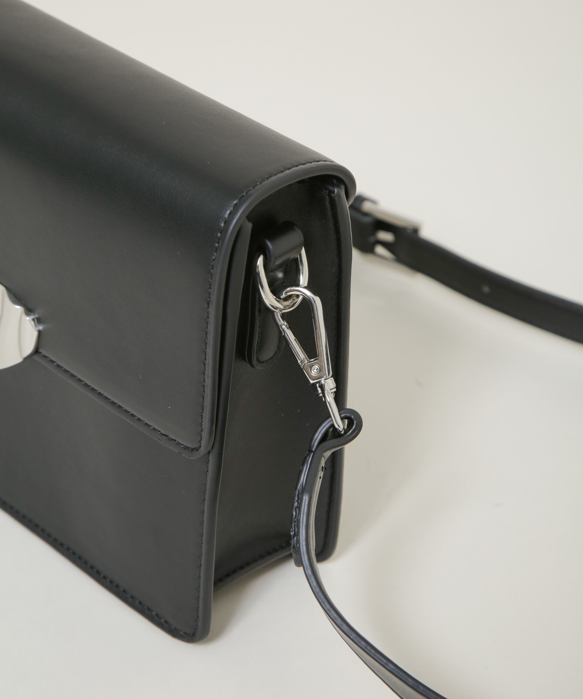 nano･universe「HVISK/Cayman」|ショルダー・メッセンジャー|