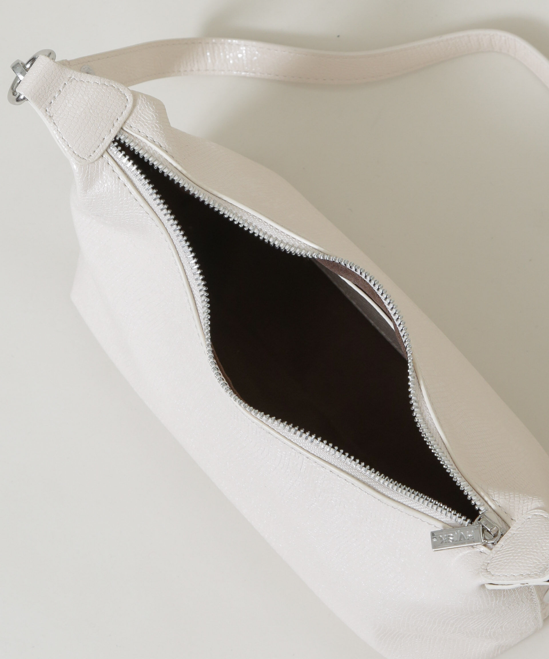 nano･universe「HVISK/Polly」|ショルダー・メッセンジャー|