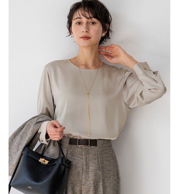 23区「カフスボタン サテンTEEブラウス」|シャツ・ブラウス|ベージュ系