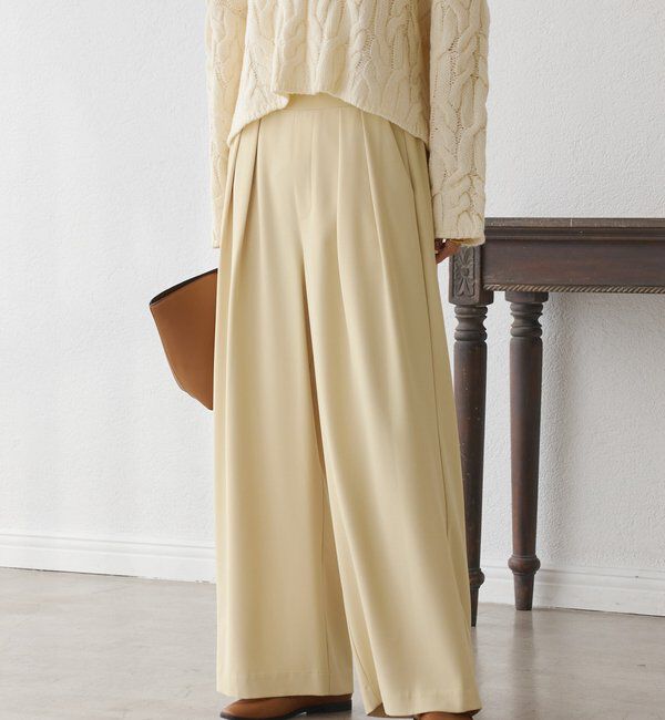  「【ウォッシャブル】【シーズンレスで使える】タックワイドスラックス」|チノ|イエロー