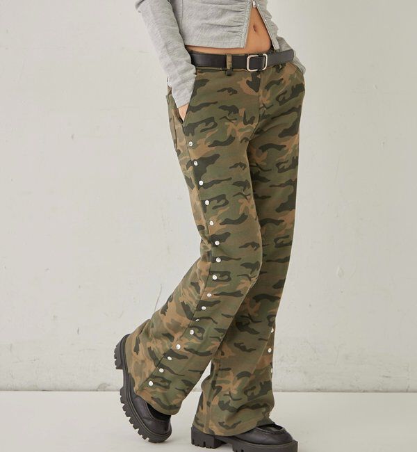  「STUDDED SWEAT MIDI FLARE PANTS」|チノ|