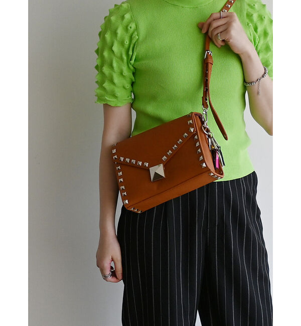 ABAHOUSE「【cheek/チーク】studs shoulder/ショルダーバッグ/クラッチバ」|ショルダー・メッセンジャー|キャメル