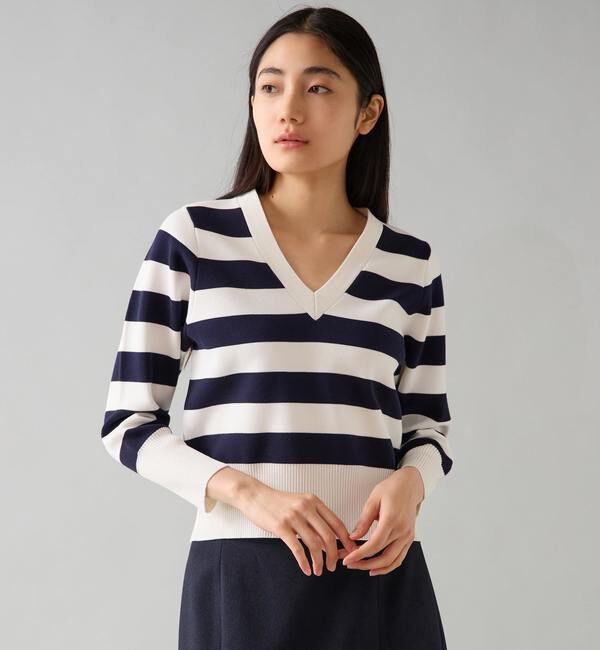 TIARA「Vネックコンパクトニット」|ニット・セーター|