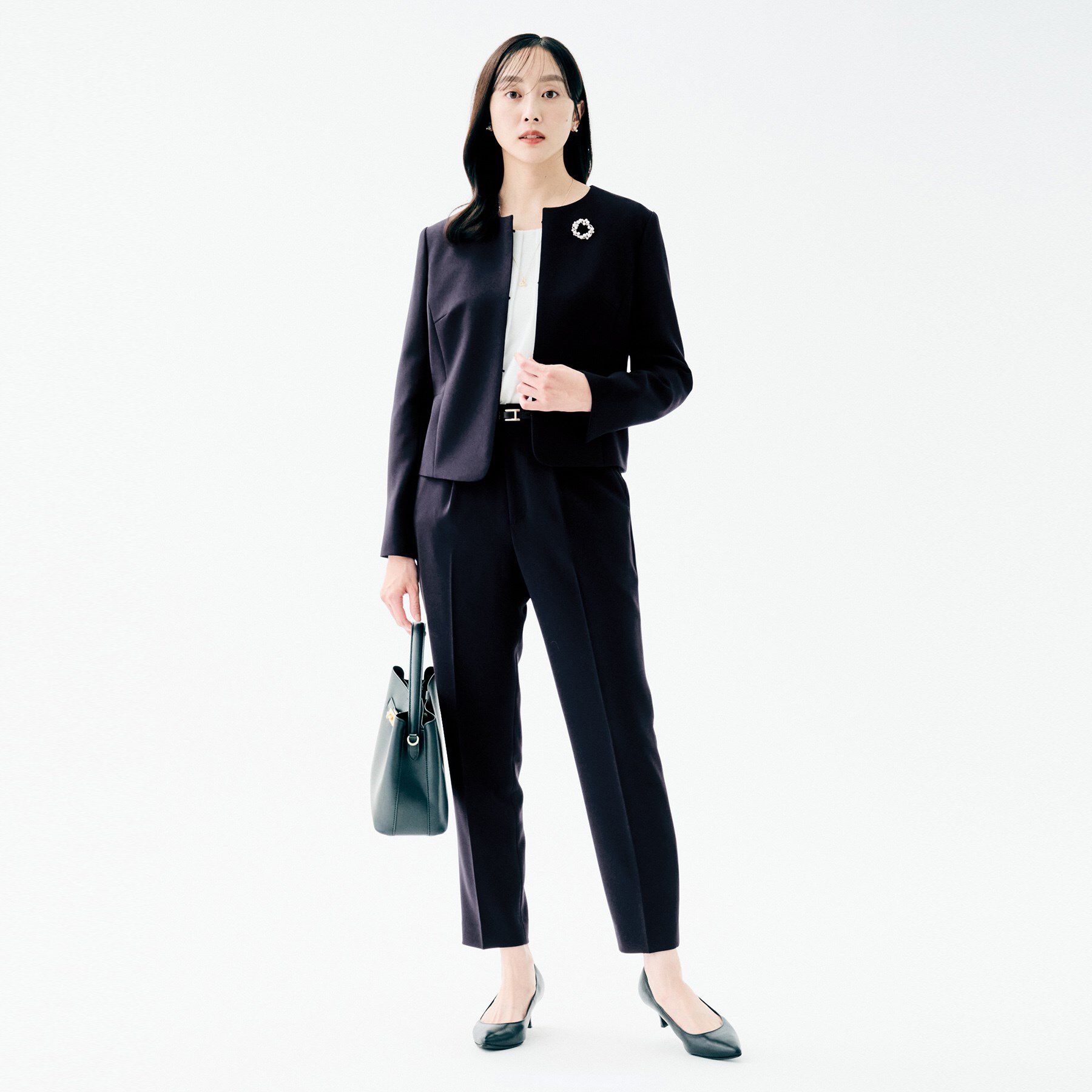 UNTITLED「【洗えるスーツ/ストレッチ性/後ろウエストゴム】テーパードパンツ」|その他|