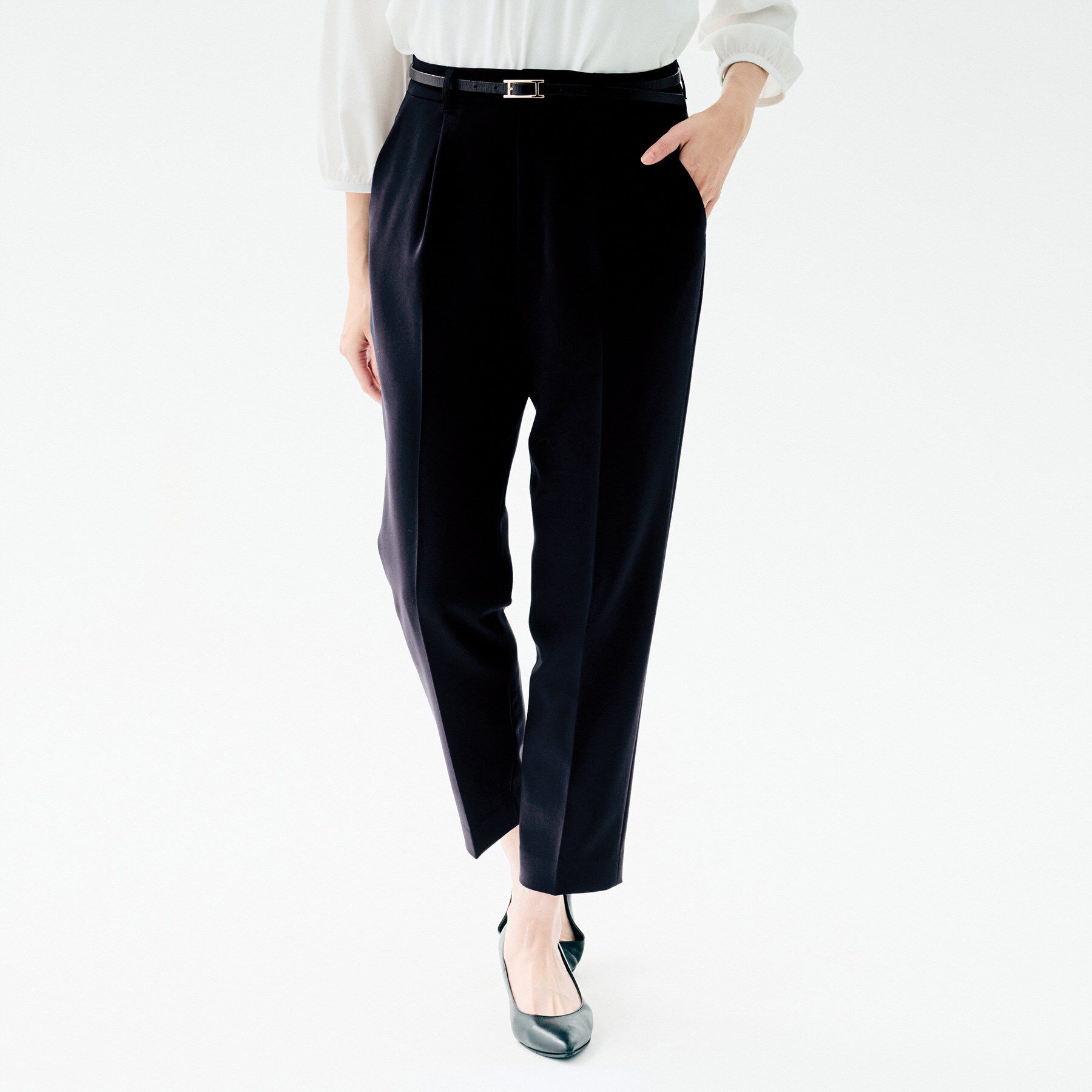 UNTITLED「【洗えるスーツ/ストレッチ性/後ろウエストゴム】テーパードパンツ」|その他|