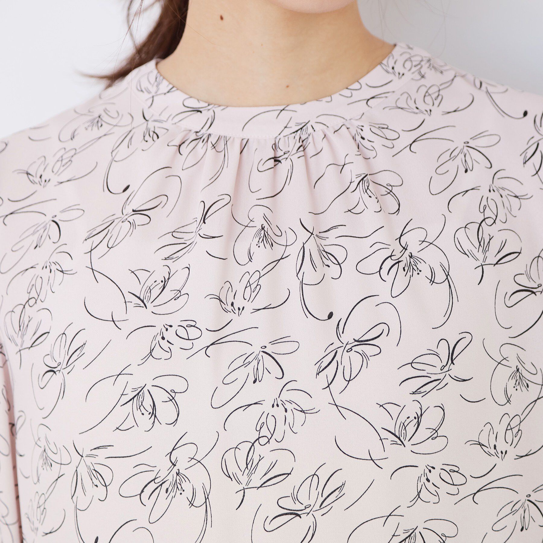 COUP DE CHANCE「【手洗い可／日本製】花柄モックネックブラウス」|シャツ・ブラウス|