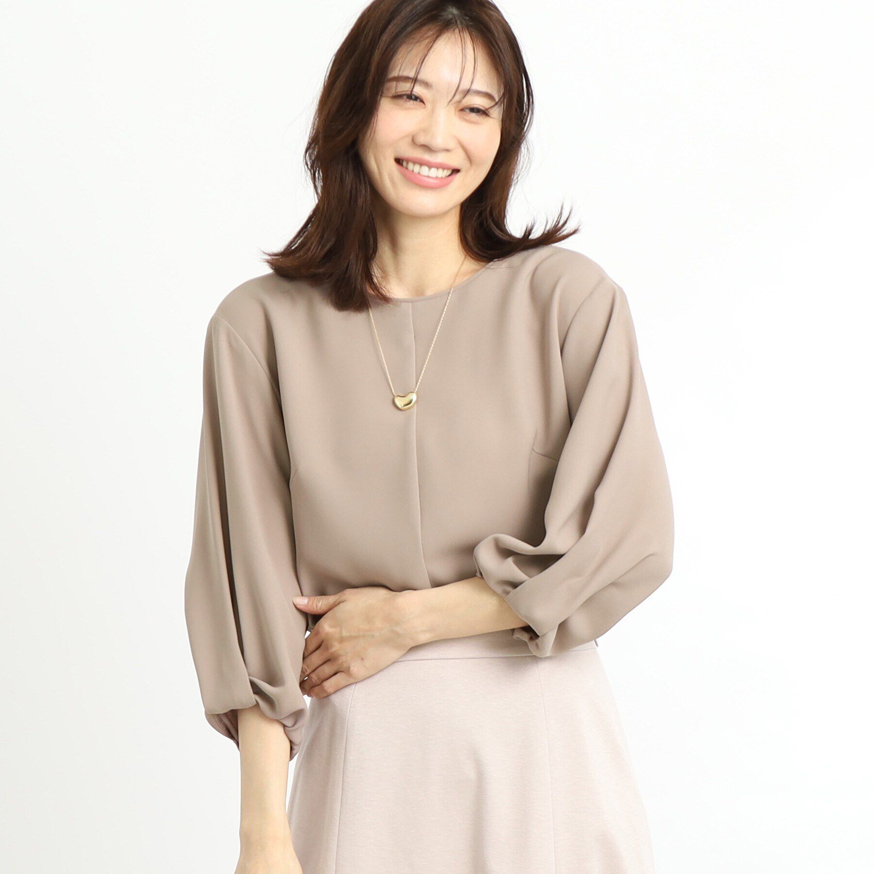 Reflect「【セットアップ可能】バックサテンブラウス」|シャツ・ブラウス|モカブラウン(042