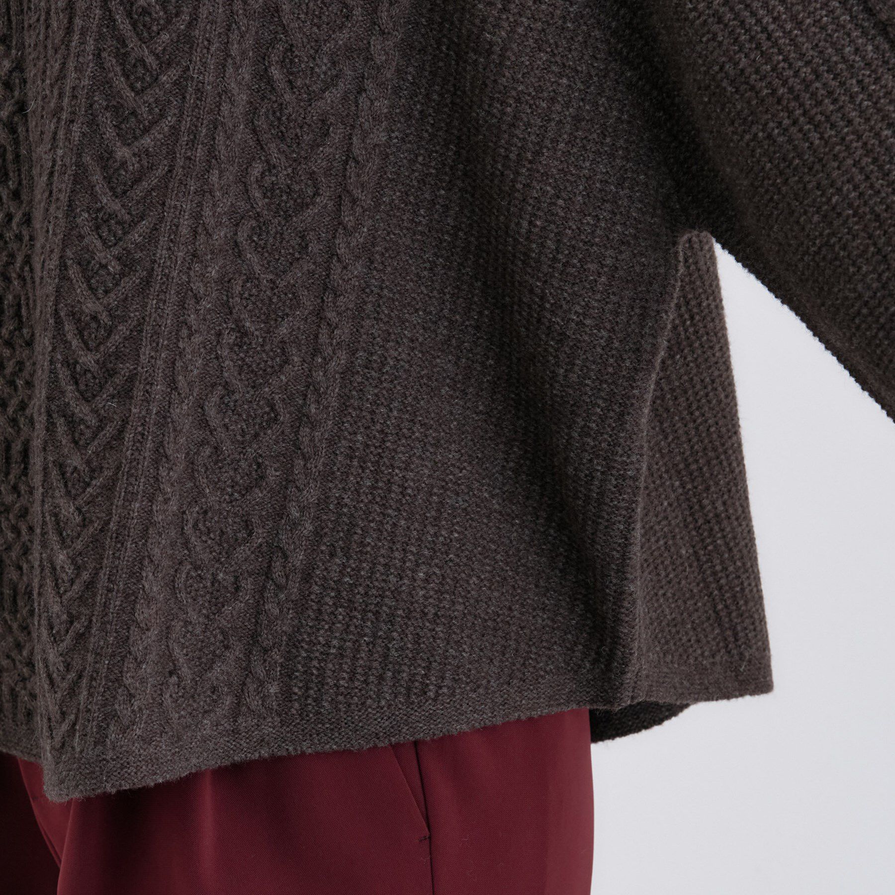 INDIVI「【洗える】ケーブルデザイン ラウンドヘムニット」|ニット・セーター|