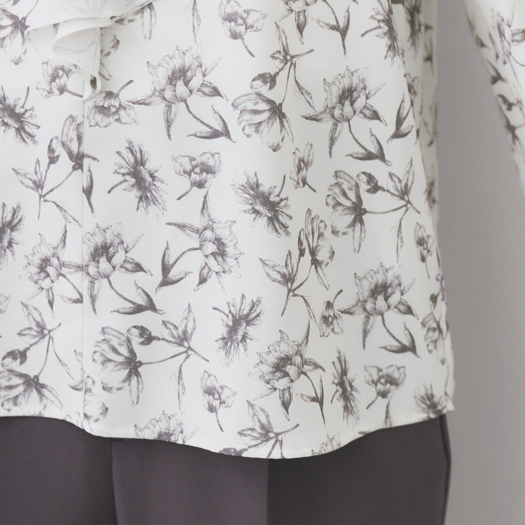 index「ラッフルフリルフラワーアソート【洗濯機OK／イージーアイロン】」|シャツ・ブラウス|