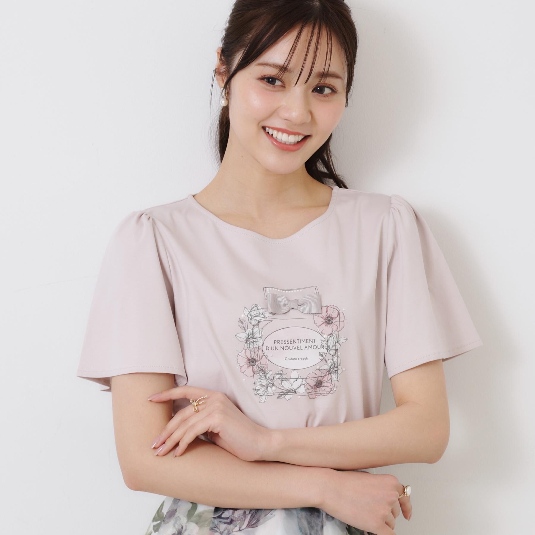 Couture broach「【接触冷感・UVカット】パフュームプリントTシャツ」|Tシャツ・カットソー|