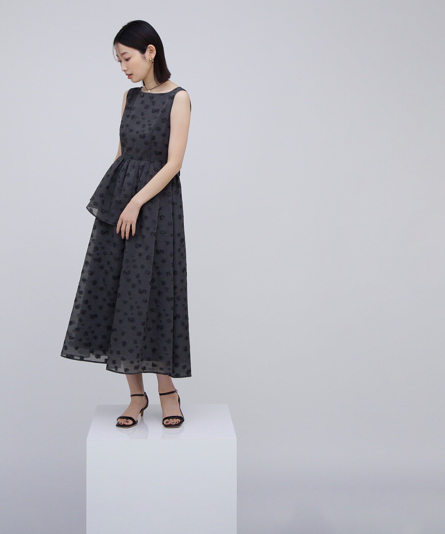  「アシンメトリーフリルジャガードワンピース」|ワンピース|